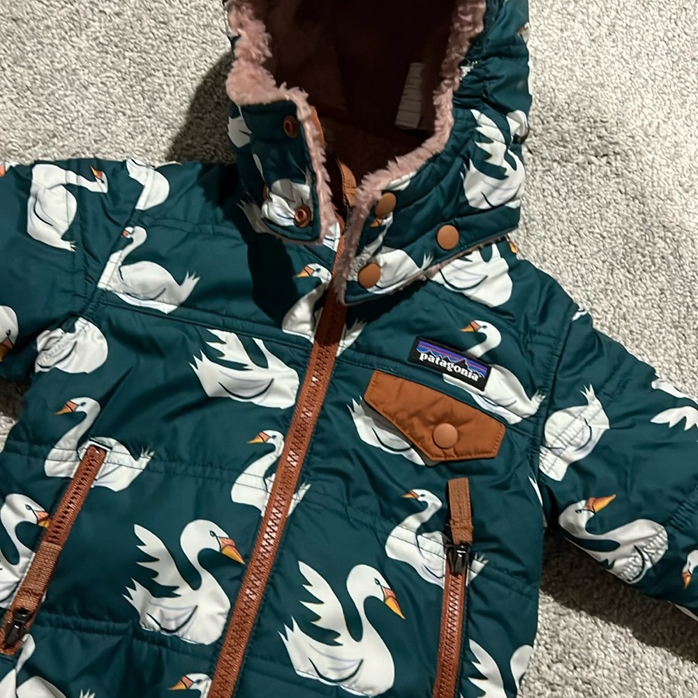 Patagonia coat 12-18 months